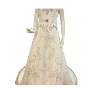 Oleg Cassini DAVID'S BRIDAl stunning wedding dress